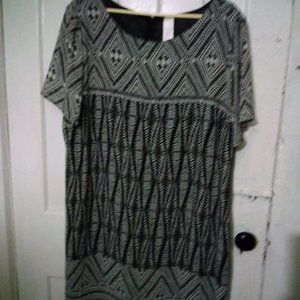 AVON Size XL SIGNATURE COLLECTION BOHO PRINT SHIFT BK/WH DRESS